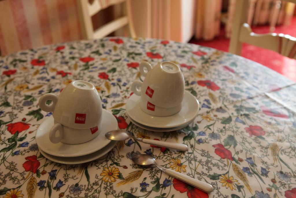 Hotel Petit Prince Antagnod Chambre photo